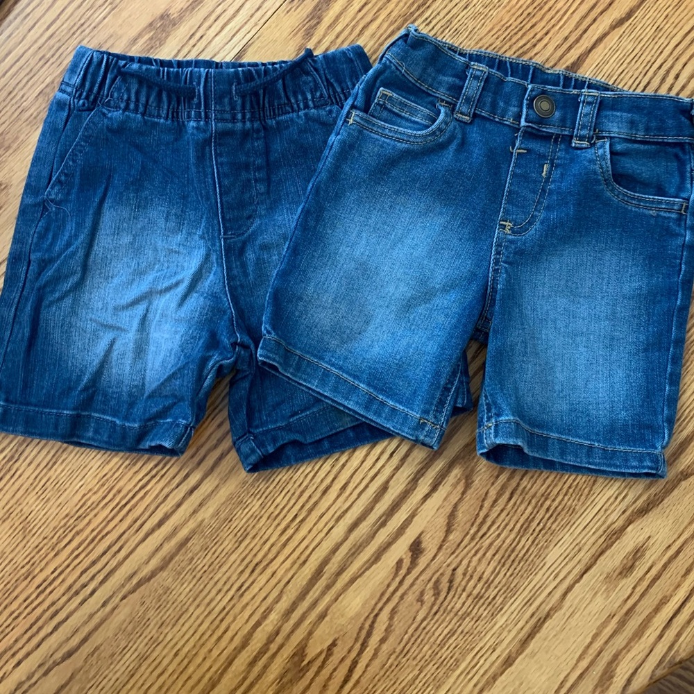 5/$15 2 pairs - boys 2T shorts